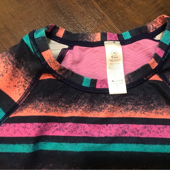 Ivivva long sleeved shirt size 10 - Picture 3 of 4